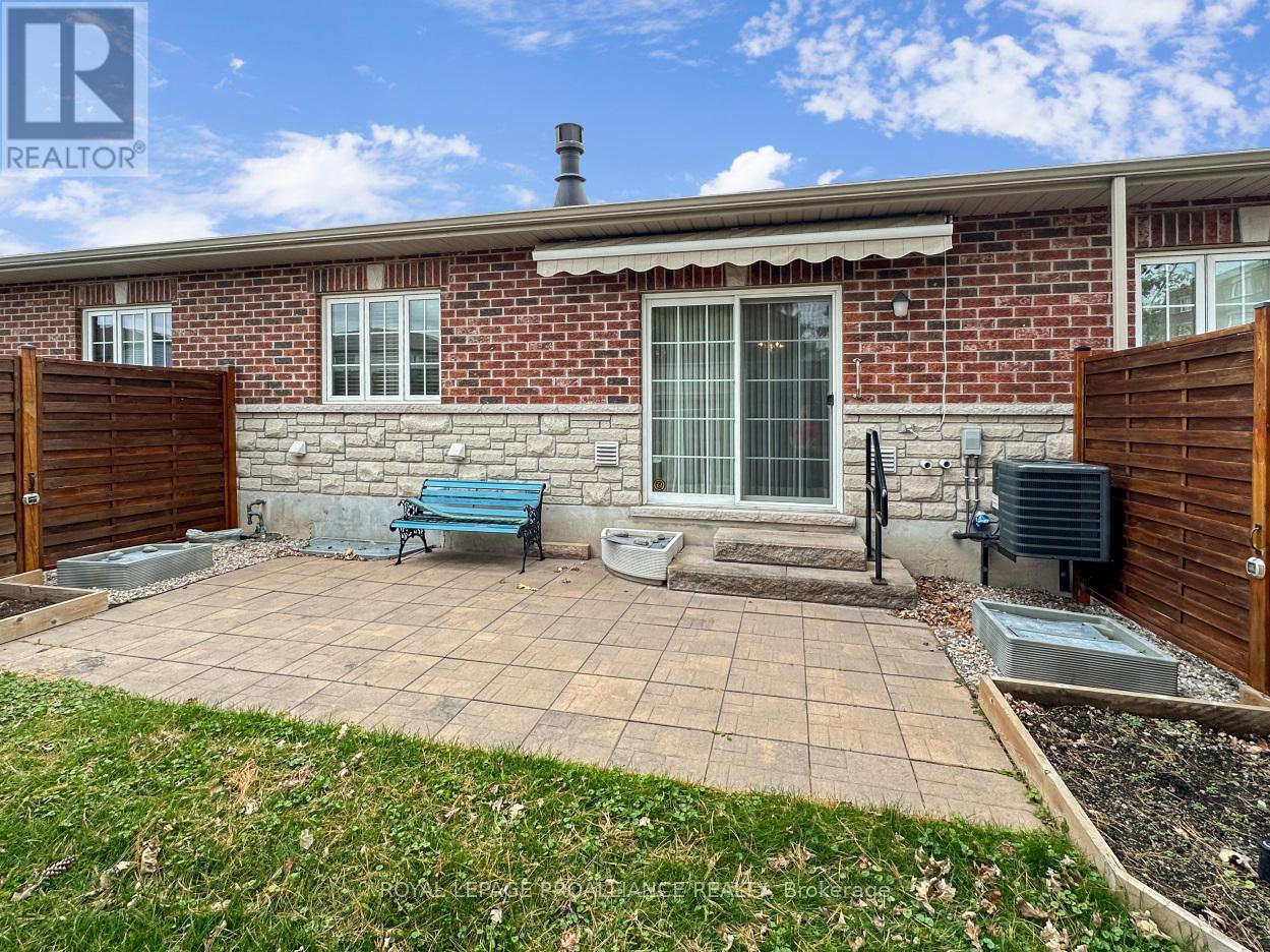 #2 -16 LANE AVE, #2