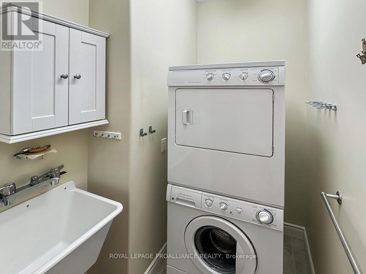 #2 -16 LANE AVE, #2