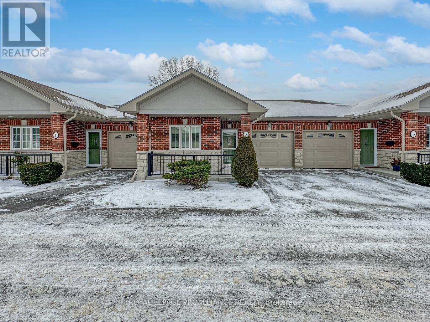 #2 -16 LANE AVE, #2