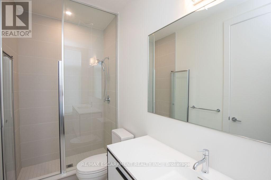 #76 -10 WINDWARD DR, #76