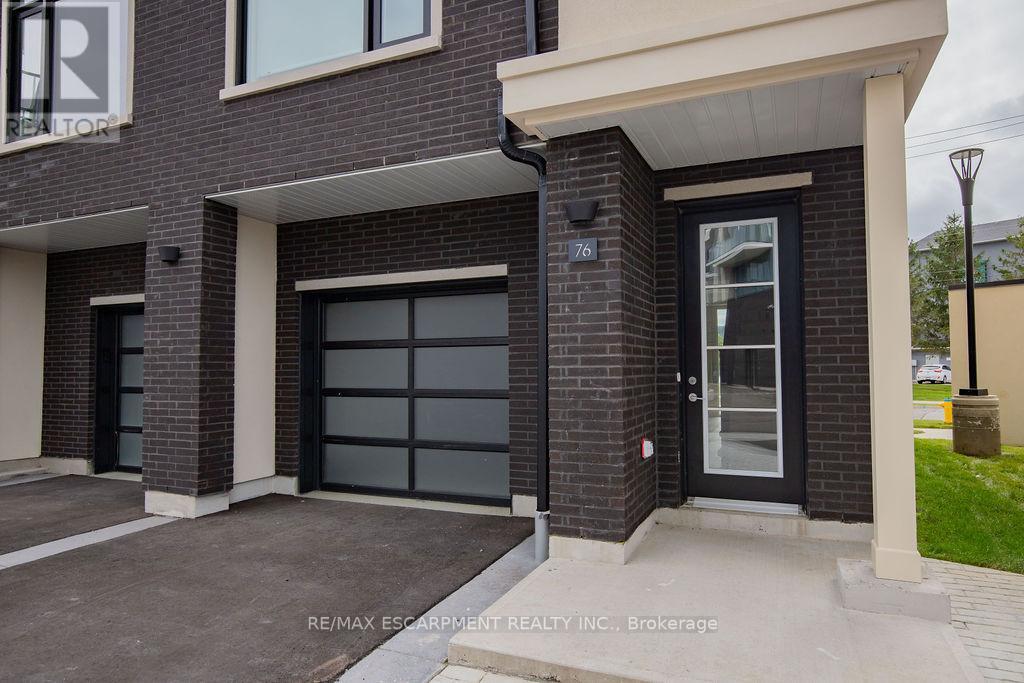 #76 -10 WINDWARD DR, #76