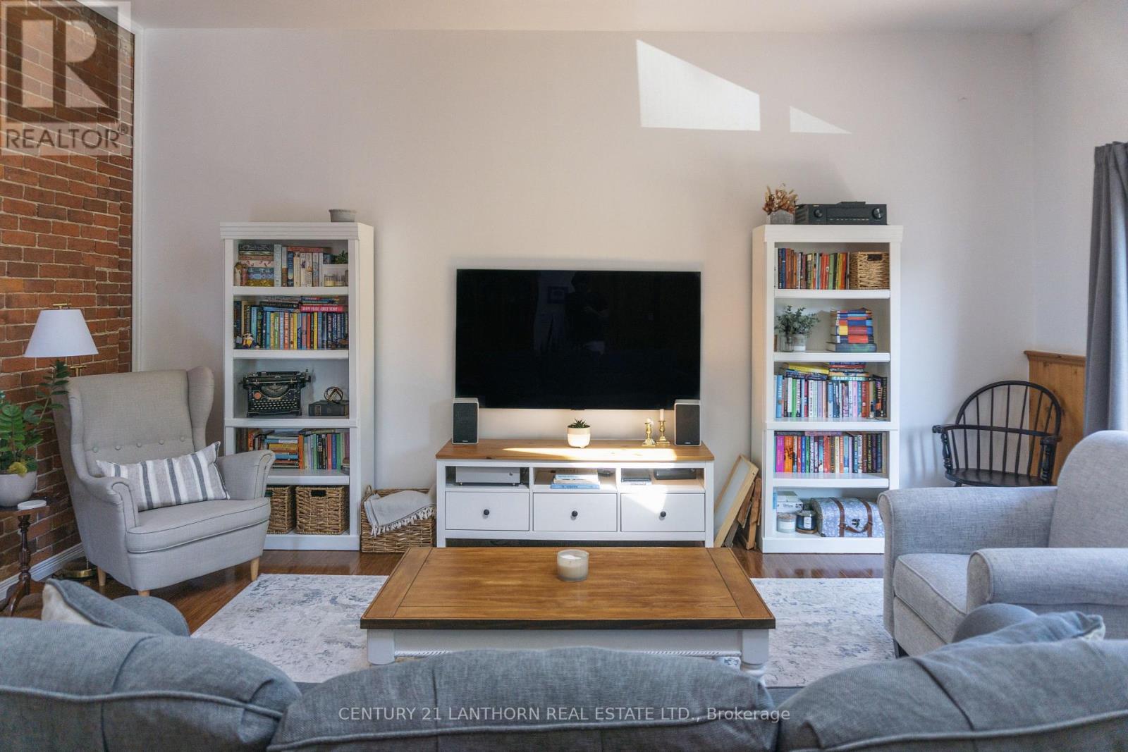 #REAR -128 PICTON MAIN ST, #Rear