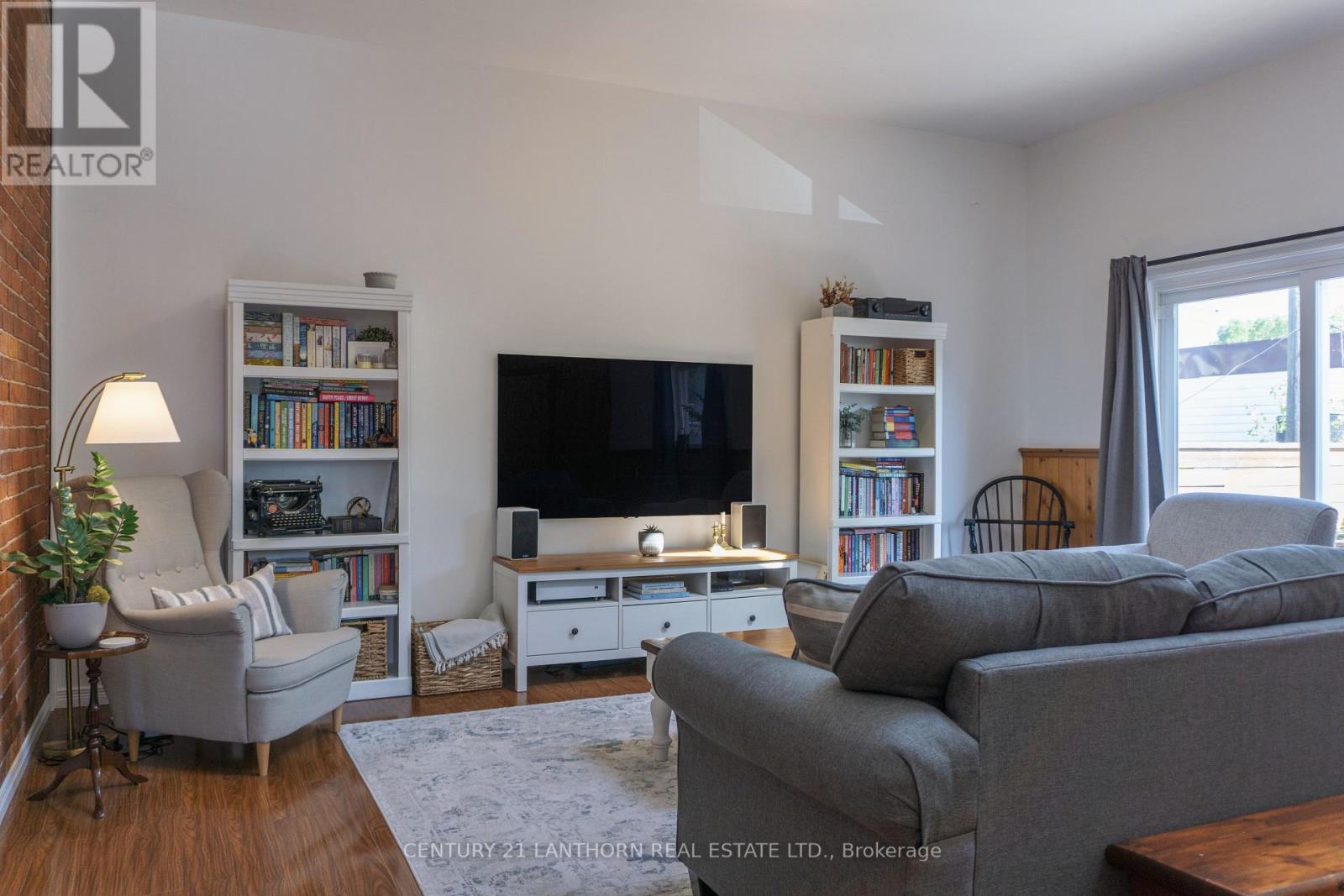 #REAR -128 PICTON MAIN ST, #Rear