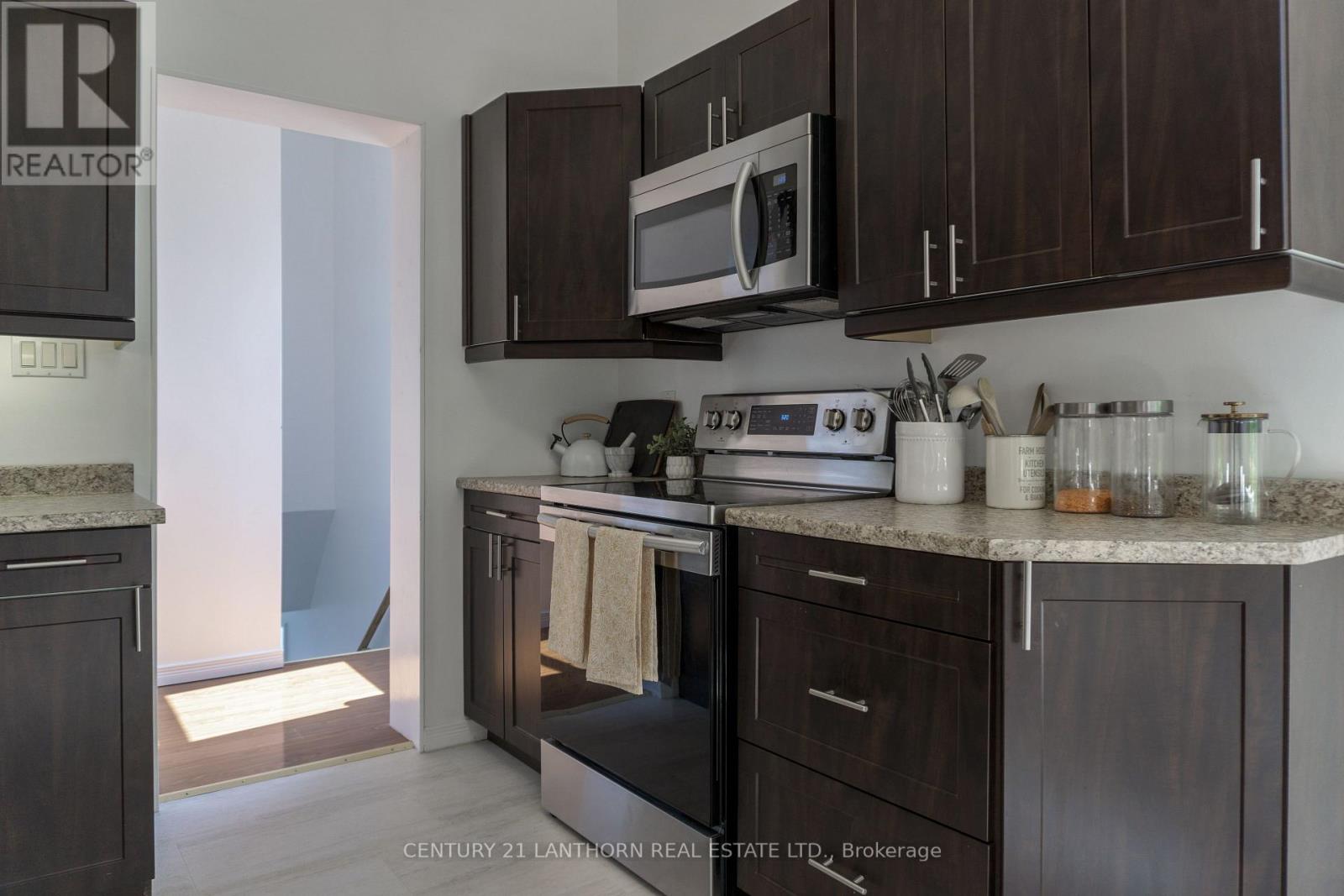 #REAR -128 PICTON MAIN ST, #Rear