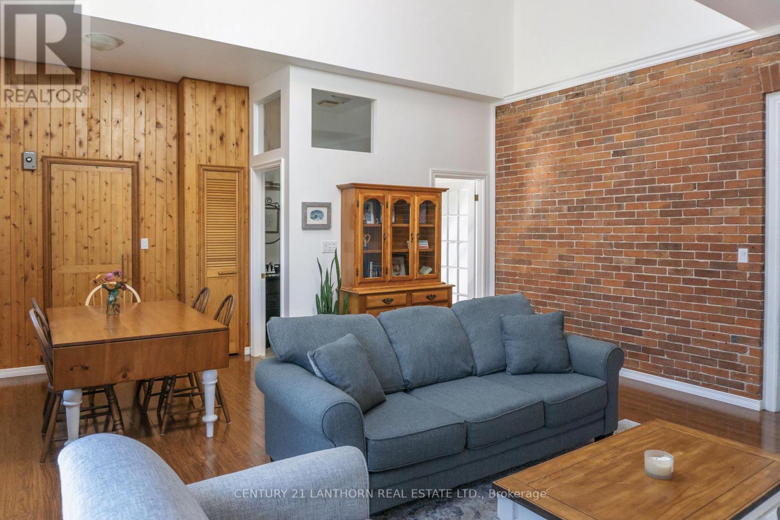#REAR -128 PICTON MAIN ST, #Rear