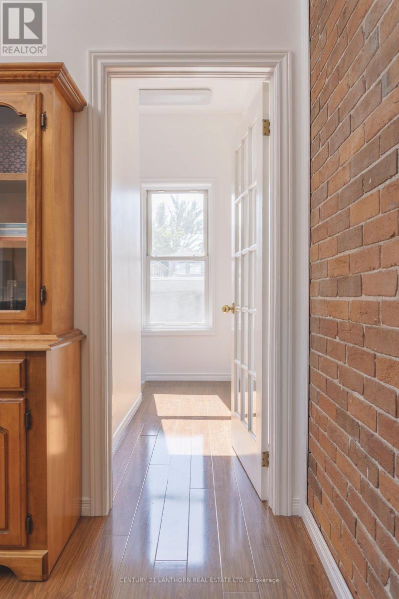 #REAR -128 PICTON MAIN ST, #Rear