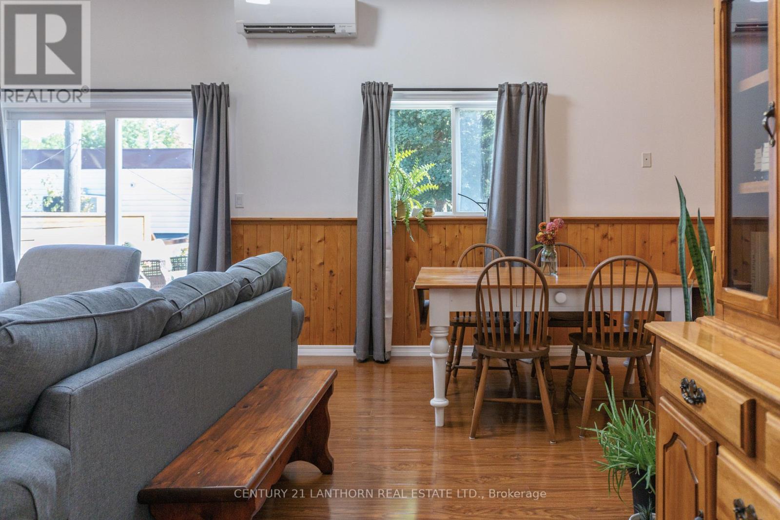 #REAR -128 PICTON MAIN ST, #Rear