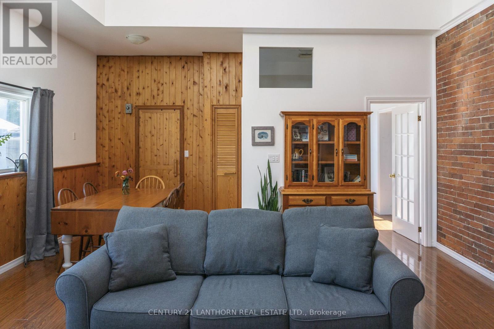 #REAR -128 PICTON MAIN ST, #Rear