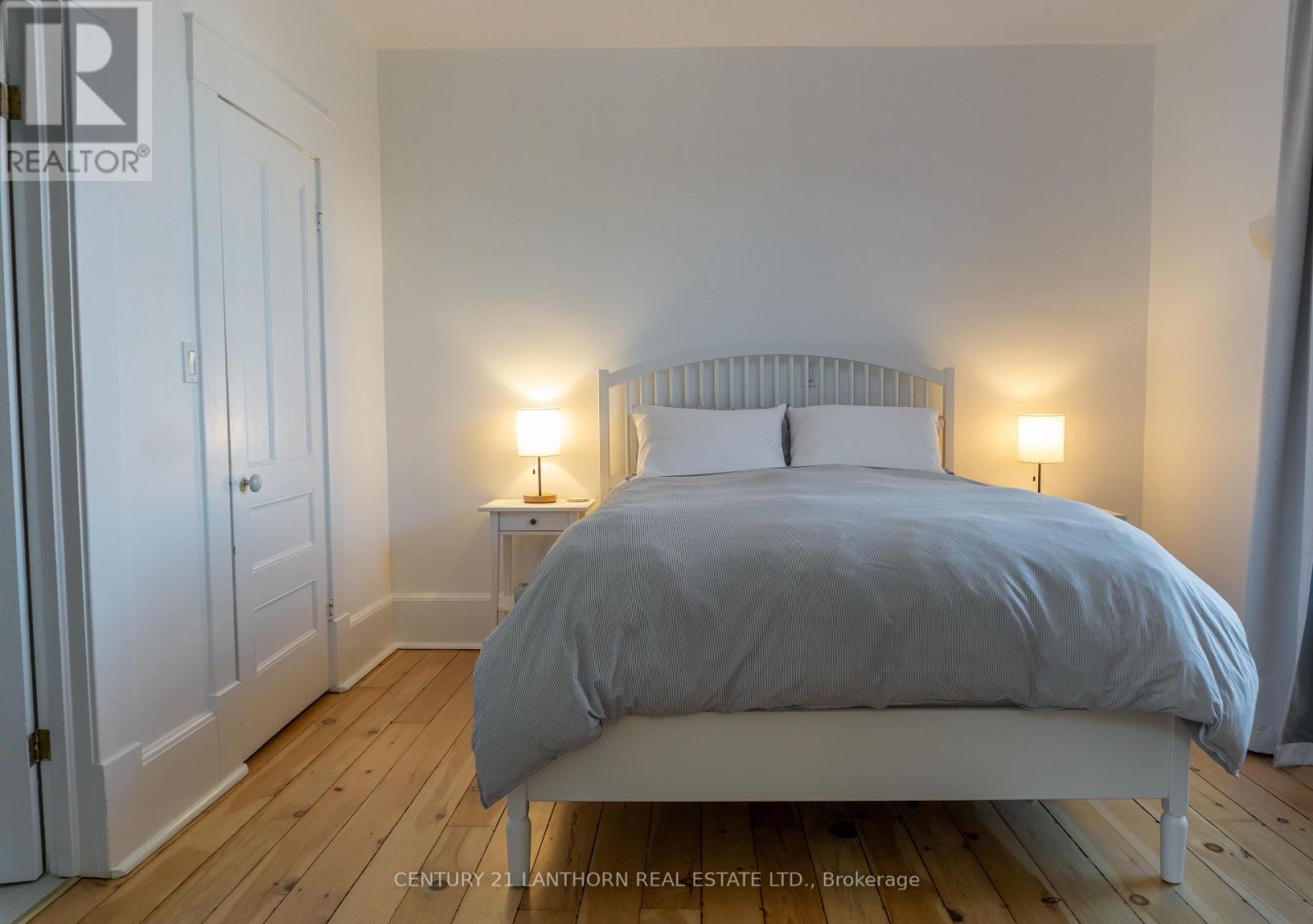 #REAR -128 PICTON MAIN ST, #Rear
