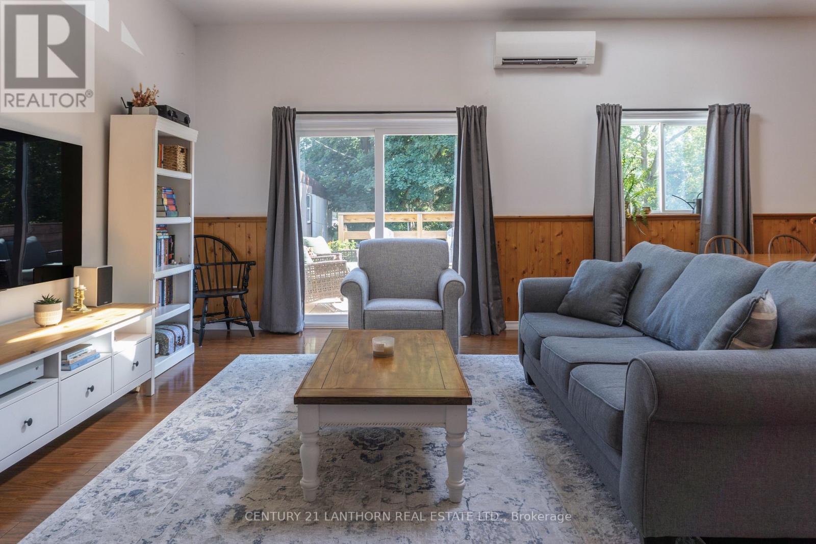 #REAR -128 PICTON MAIN ST, #Rear