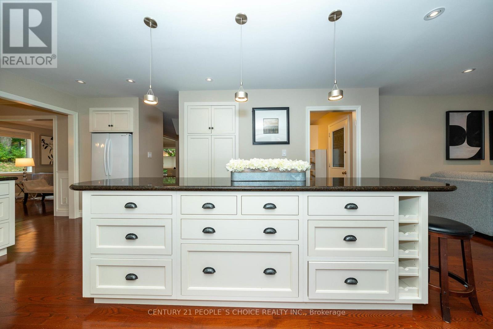 178 SANDFORD FLEMING DR