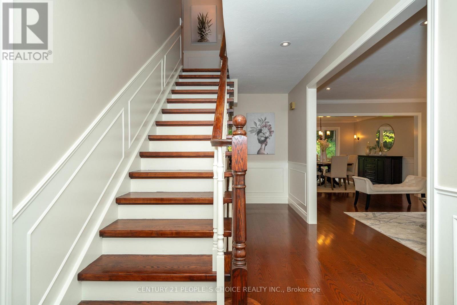 178 SANDFORD FLEMING DR