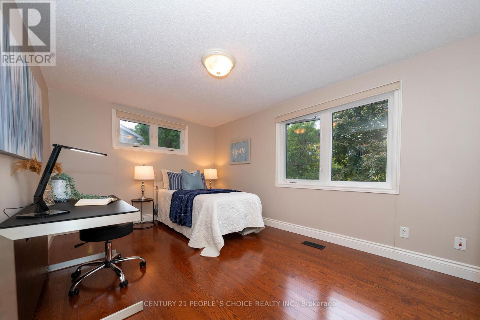 178 SANDFORD FLEMING DR