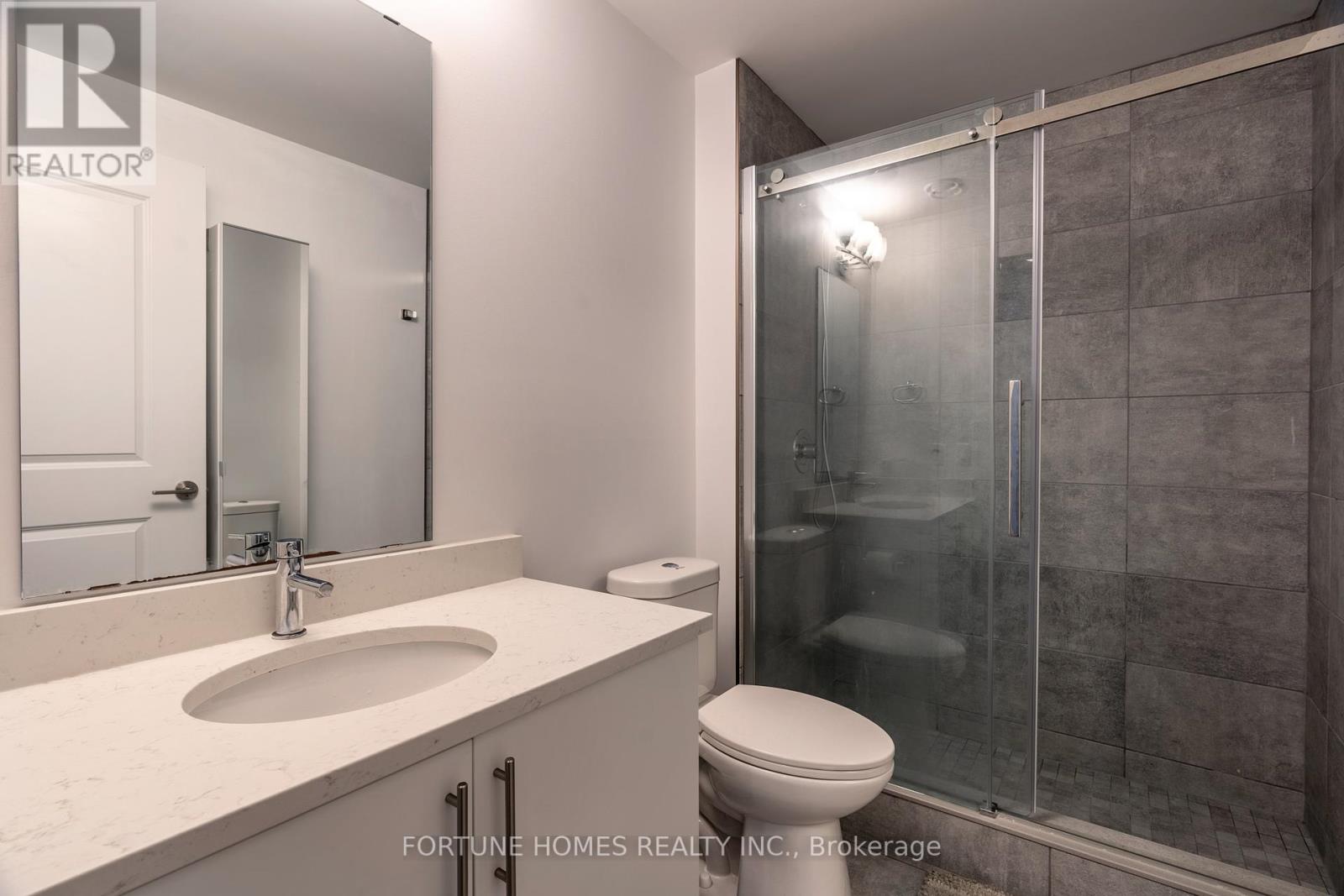 #1712 -181 KING ST S, #1712