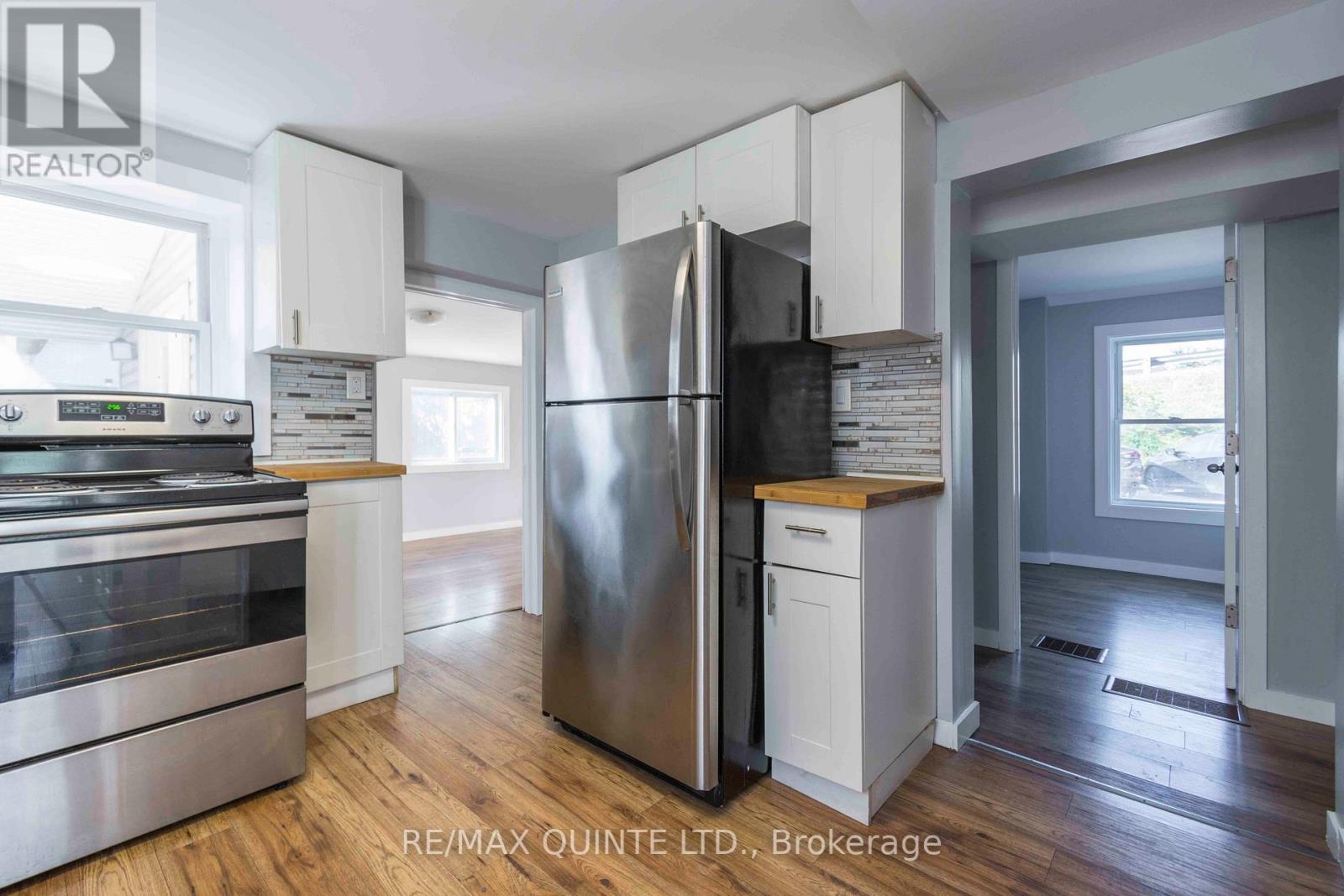 5 RIDLEY ST E