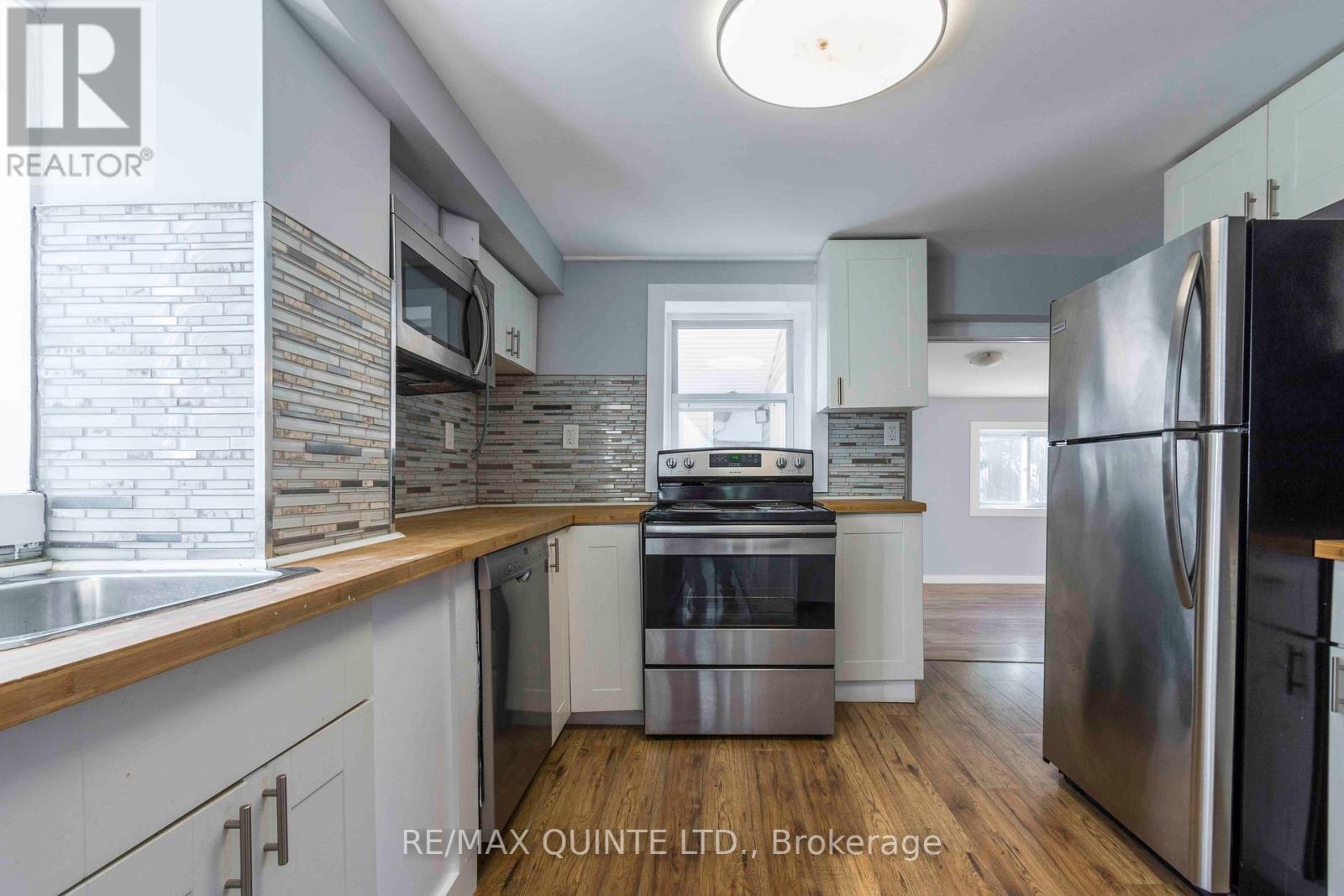 5 RIDLEY ST E