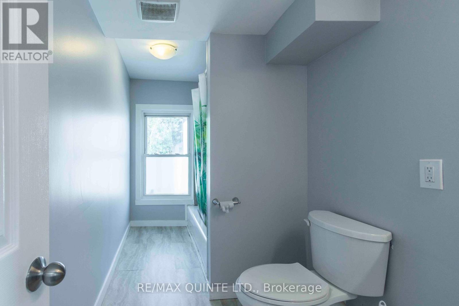 5 RIDLEY ST E