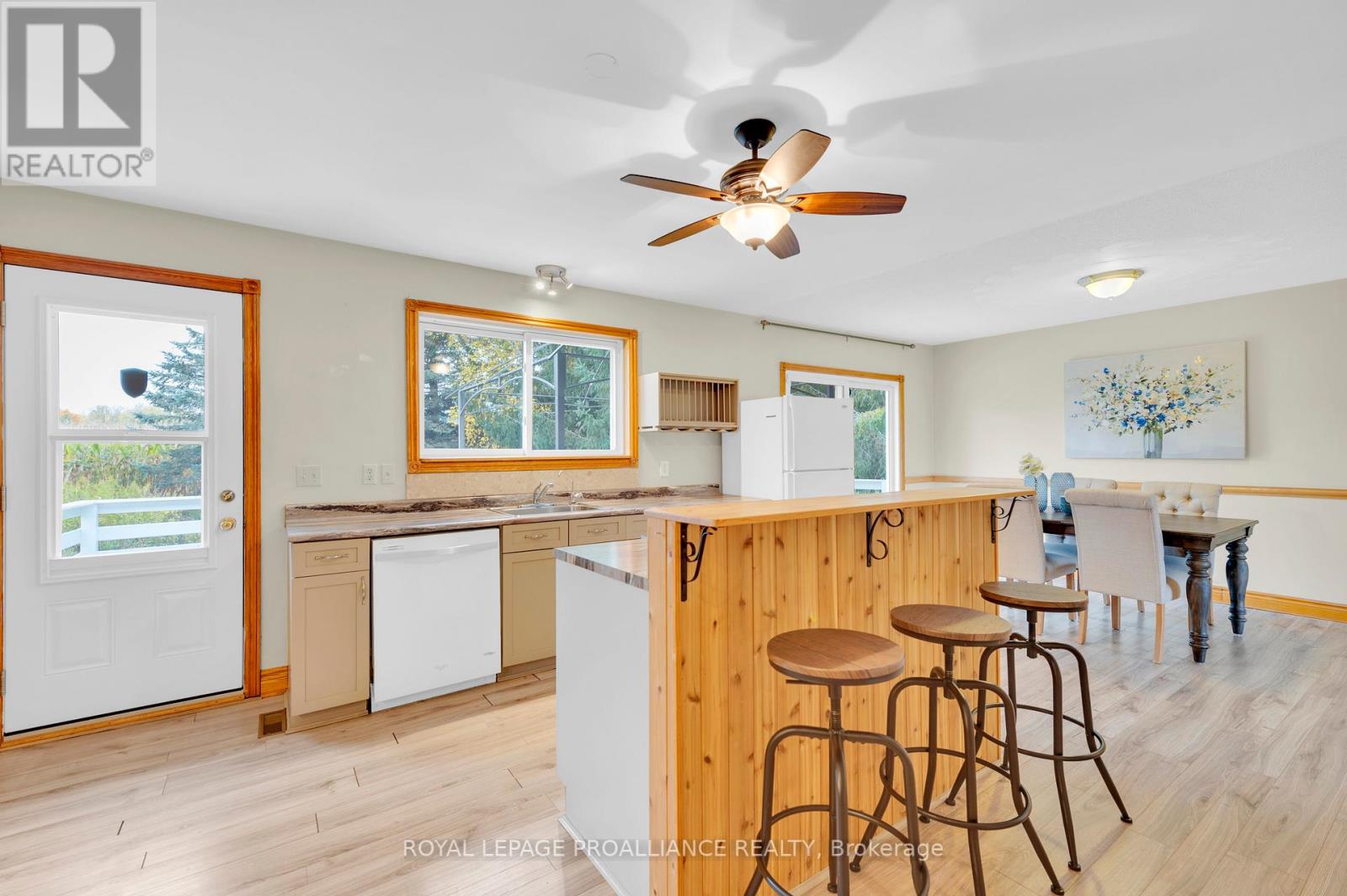 63 ARANDA WAY
