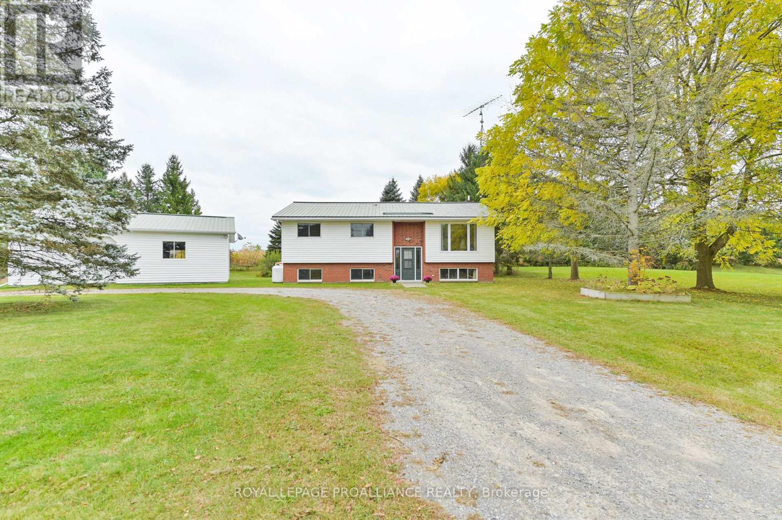 63 ARANDA WAY