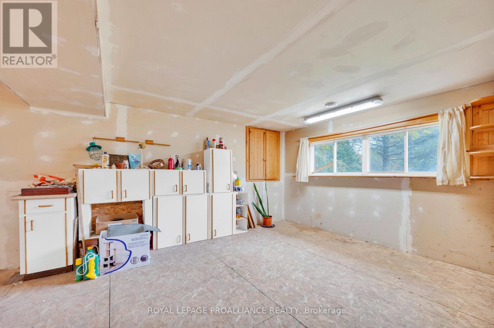 63 ARANDA WAY