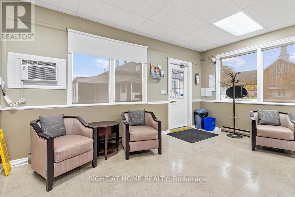 672 10TH ST W