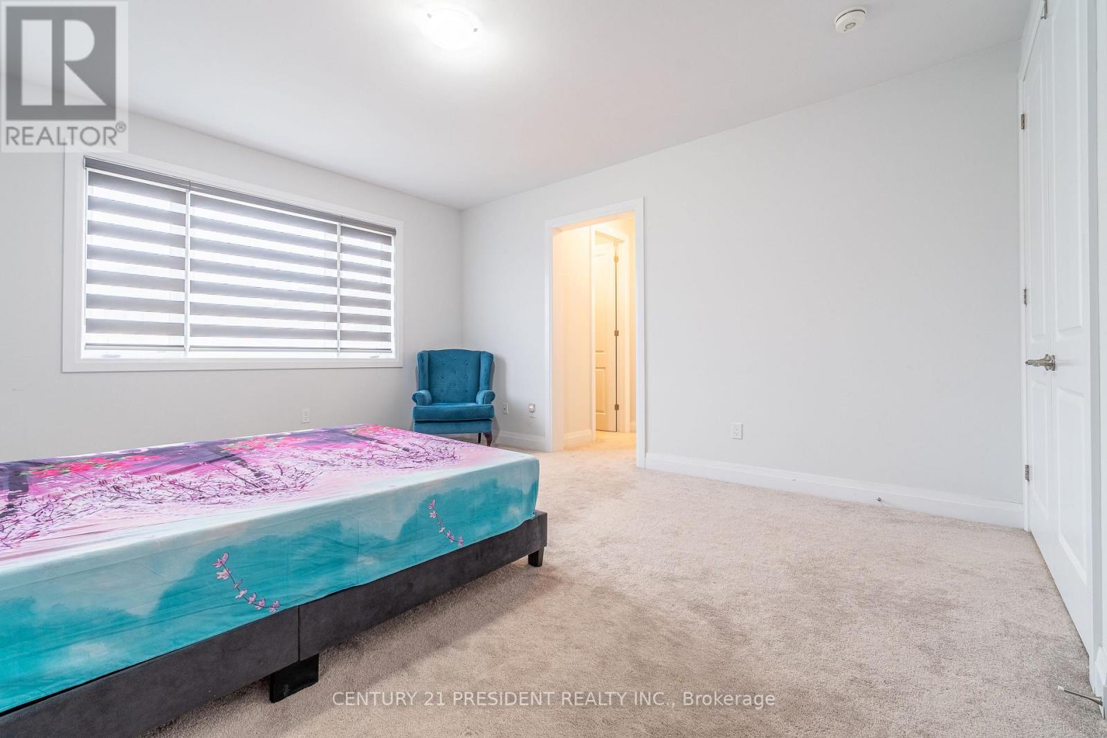 1095 EDINBURGH DR