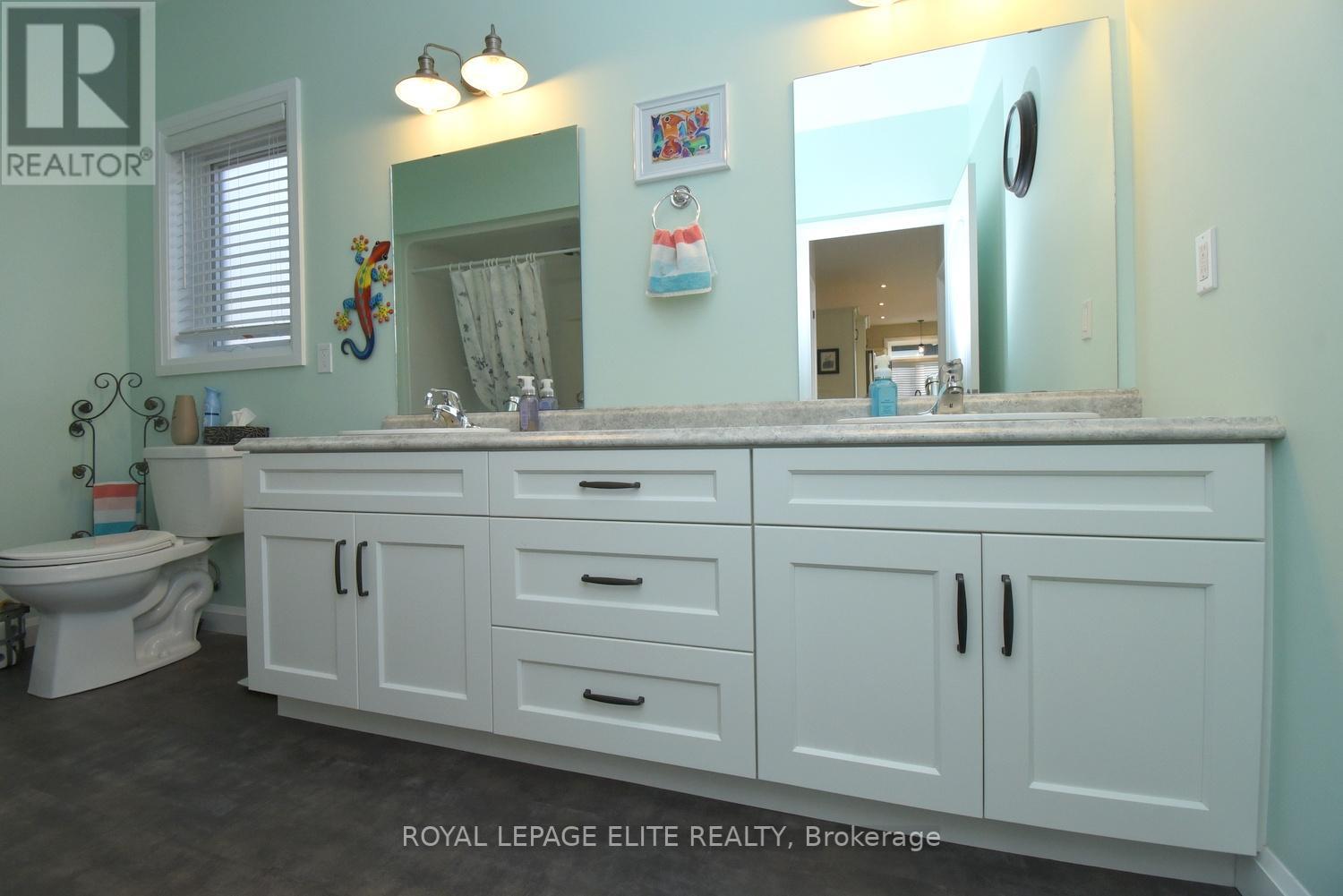 #15 -740 MAIN ST E, #15