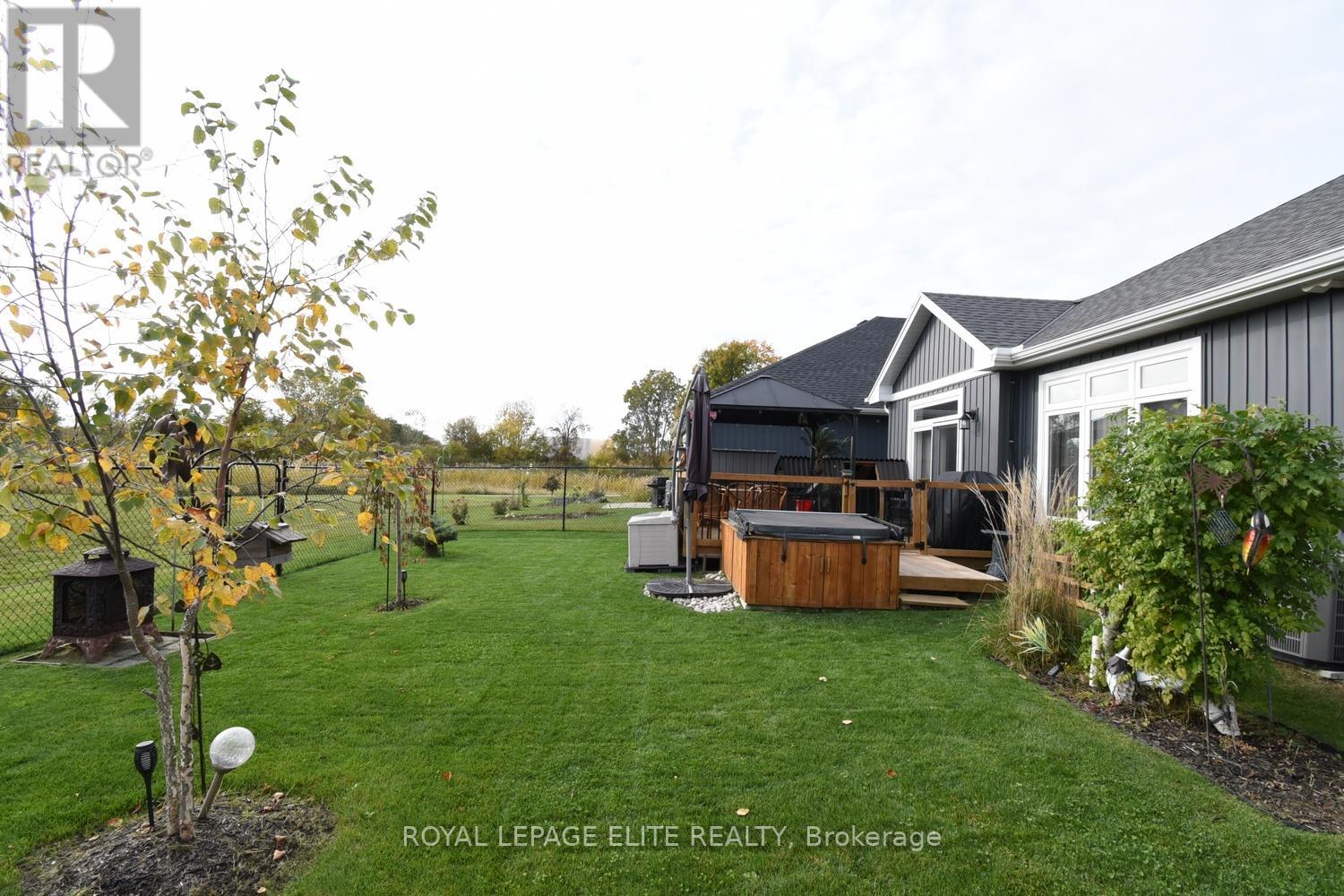 #15 -740 MAIN ST E, #15