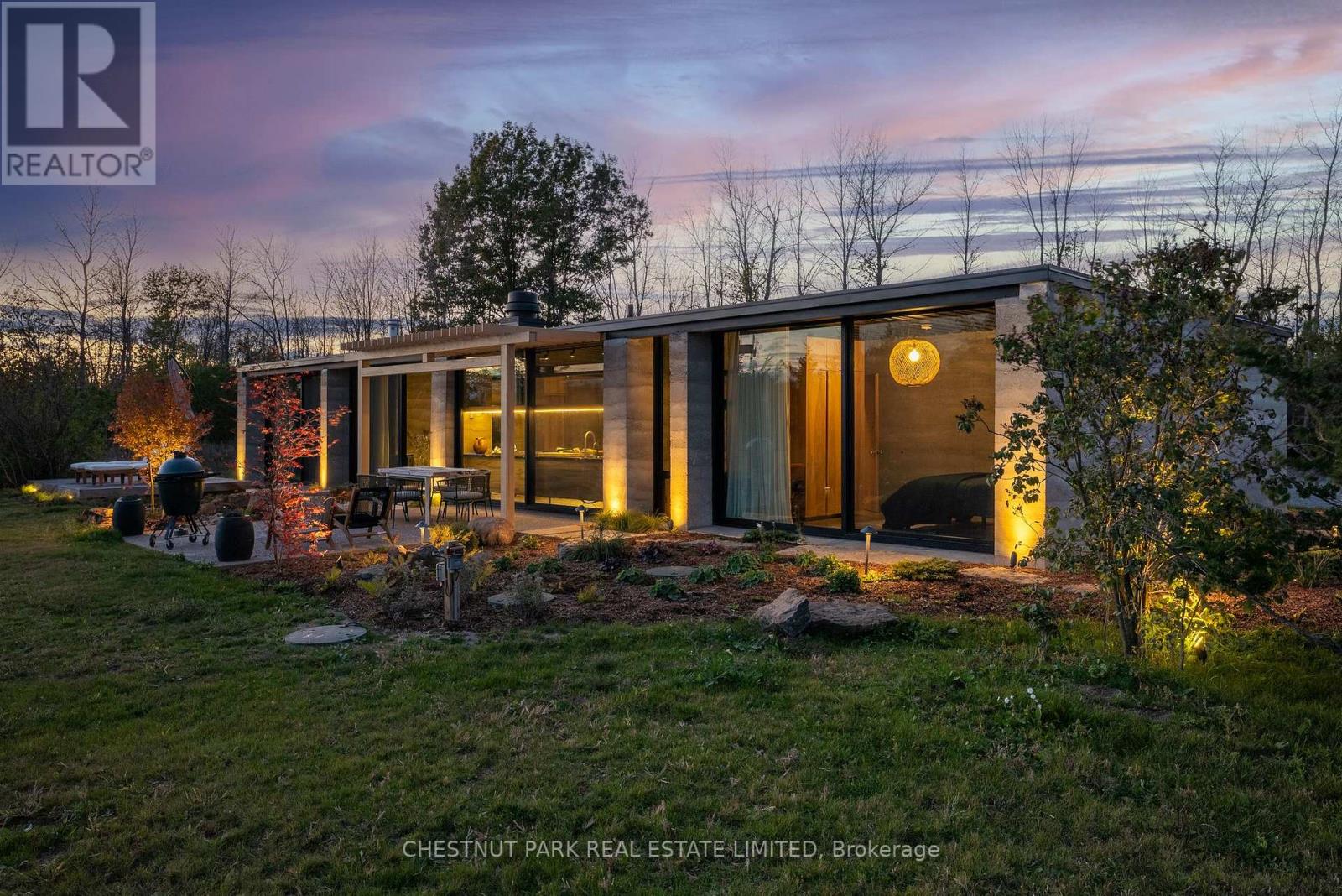 609 BABYLON RD