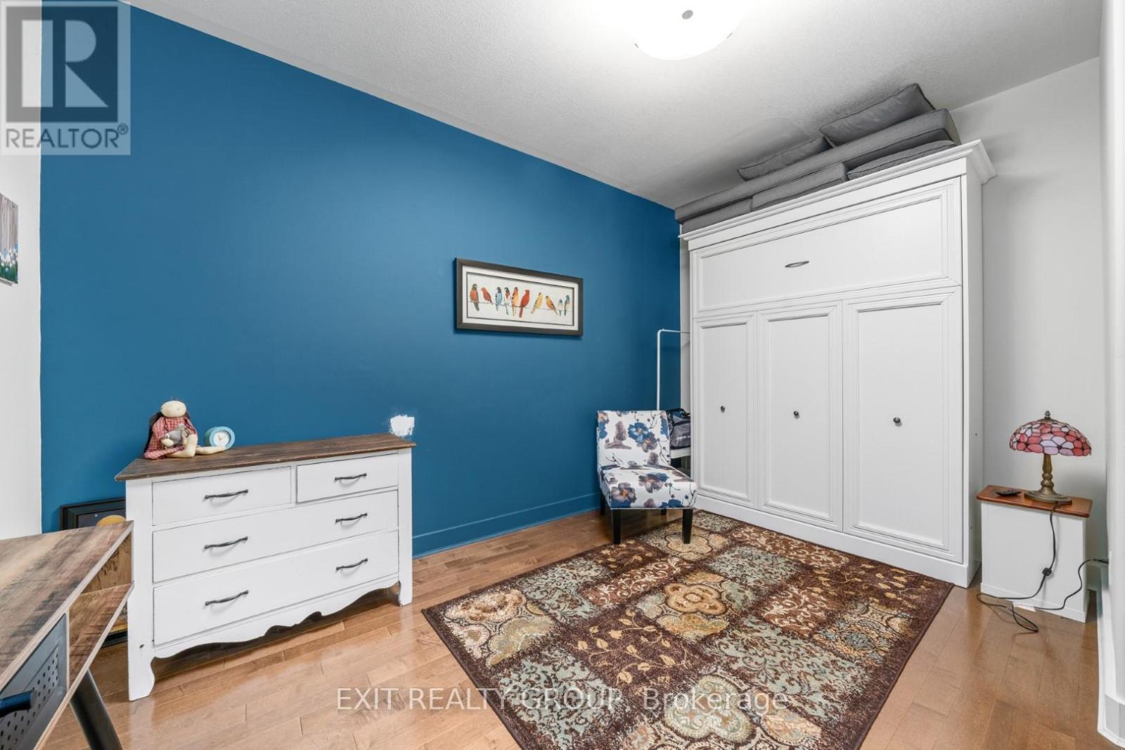 52 ALETHA DR