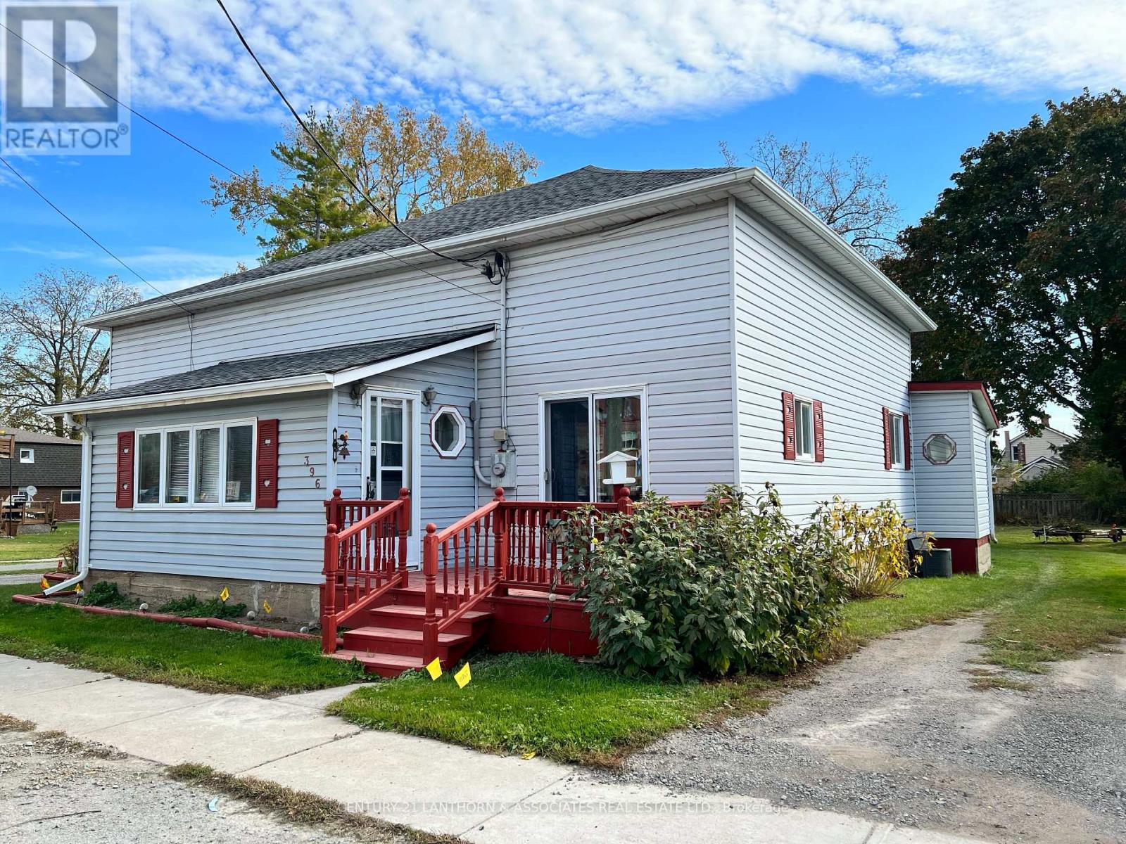 396 PICTON MAIN ST E