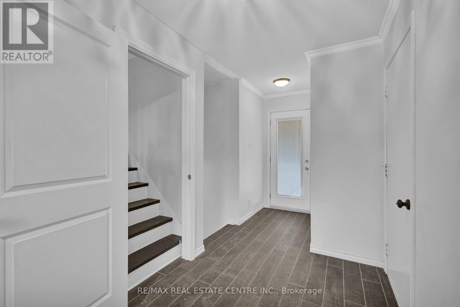 461 LANSDOWNE AVE