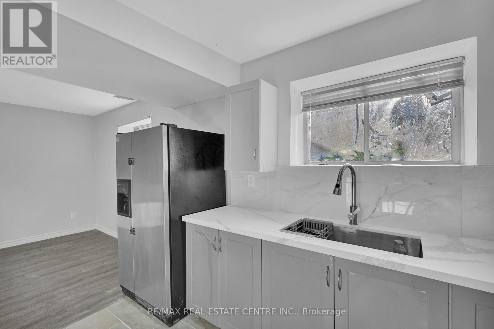 461 LANSDOWNE AVE