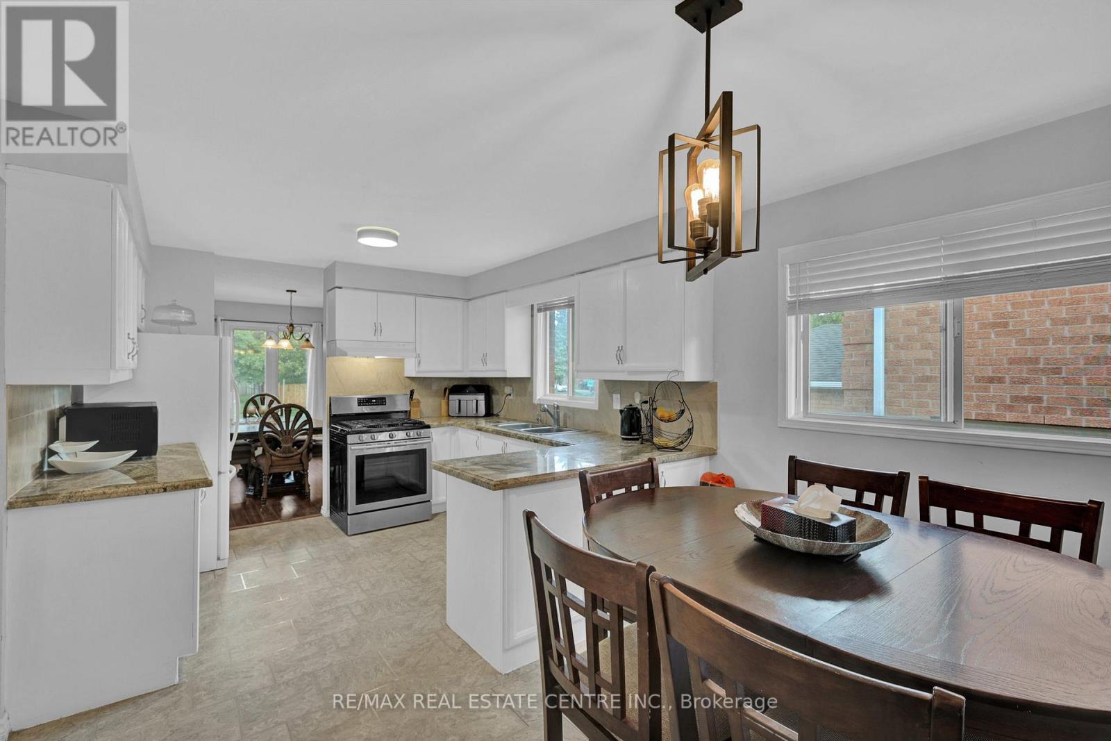 461 LANSDOWNE AVE