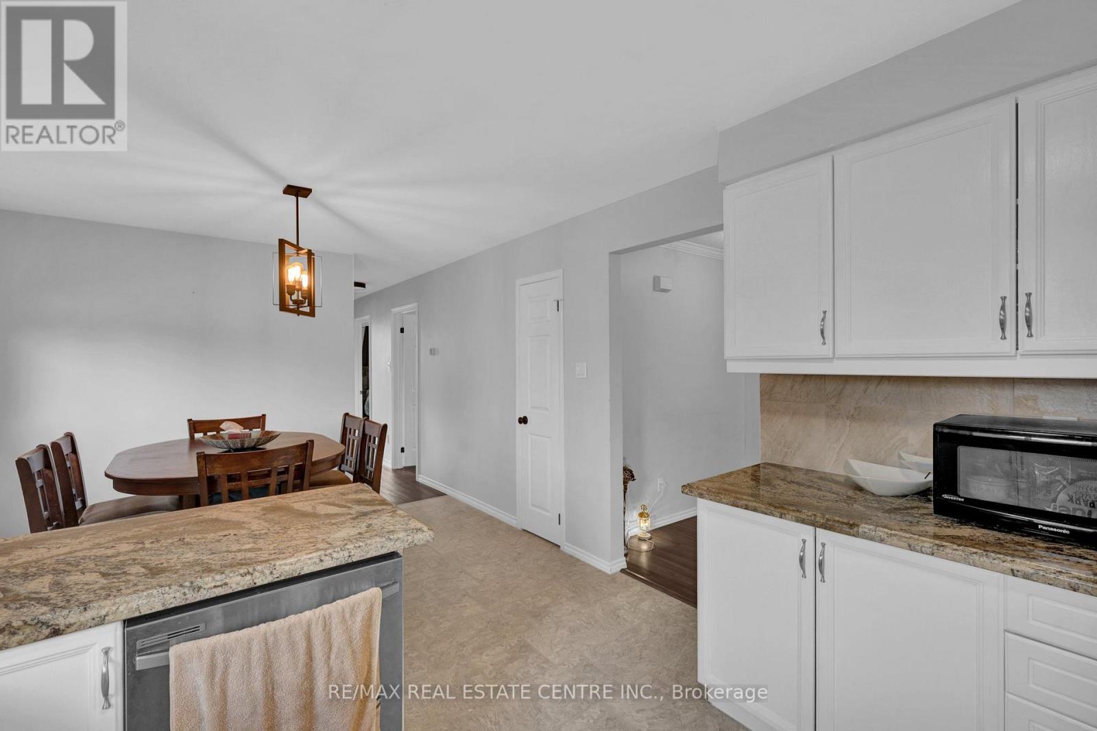 461 LANSDOWNE AVE