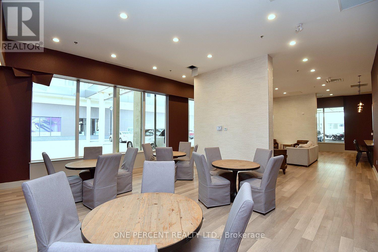 #605 -560 NORTH SERVICE RD, #605