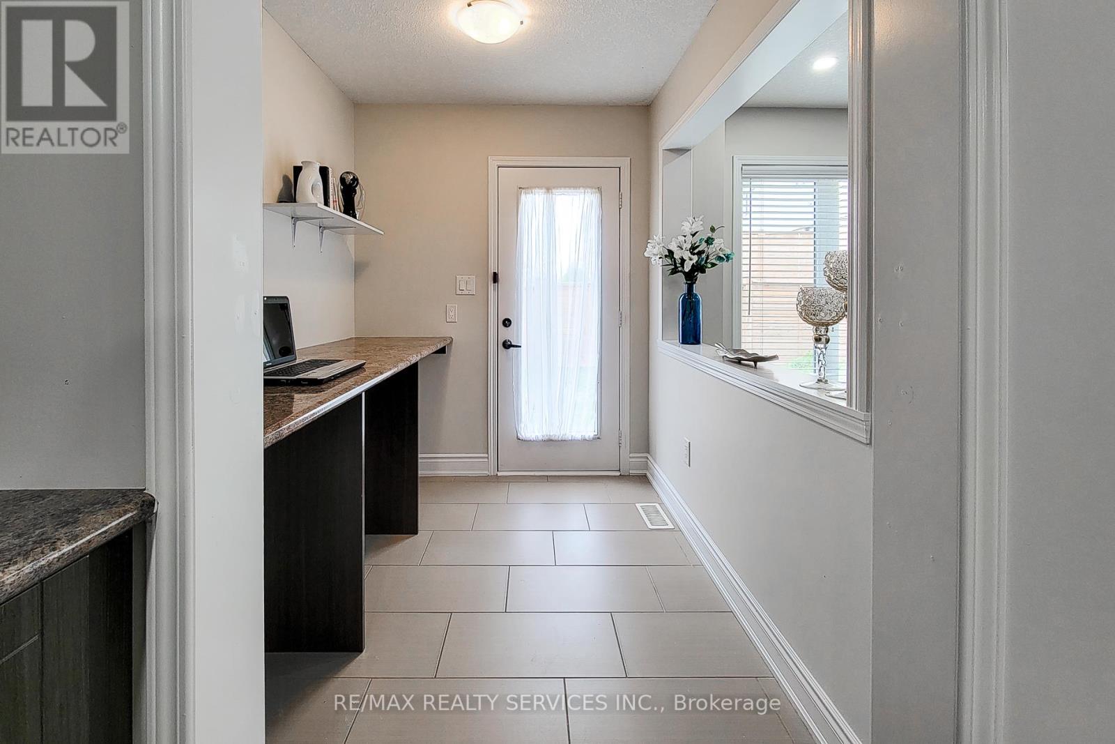 107 LARRY CRES