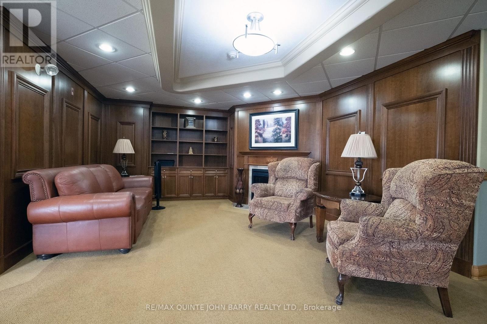 #310 -15 HEARTWOOD DR, #310