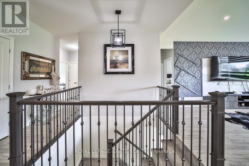 98 HIDDENVALLEY DR