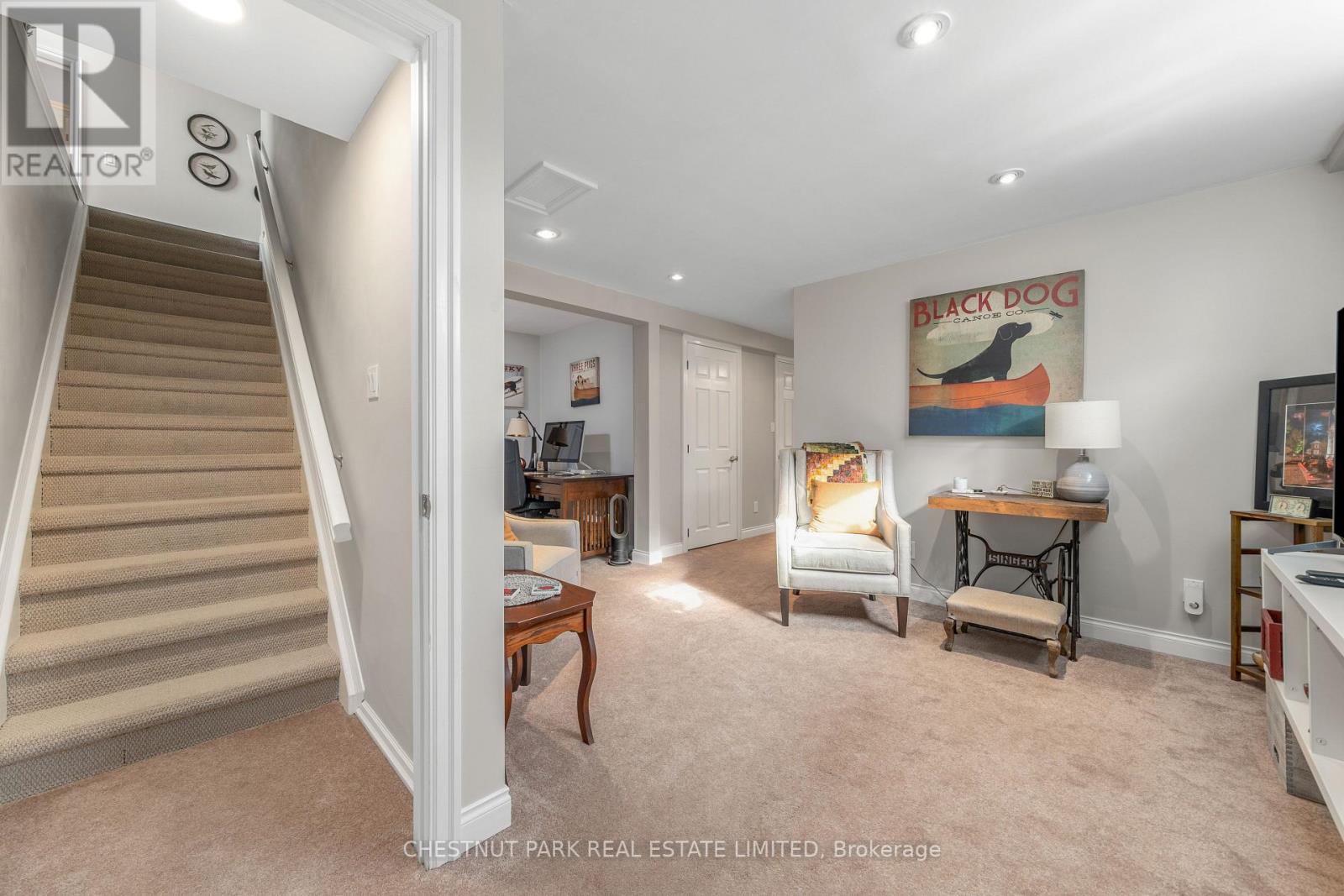 32 MOUNTGROVE CRES