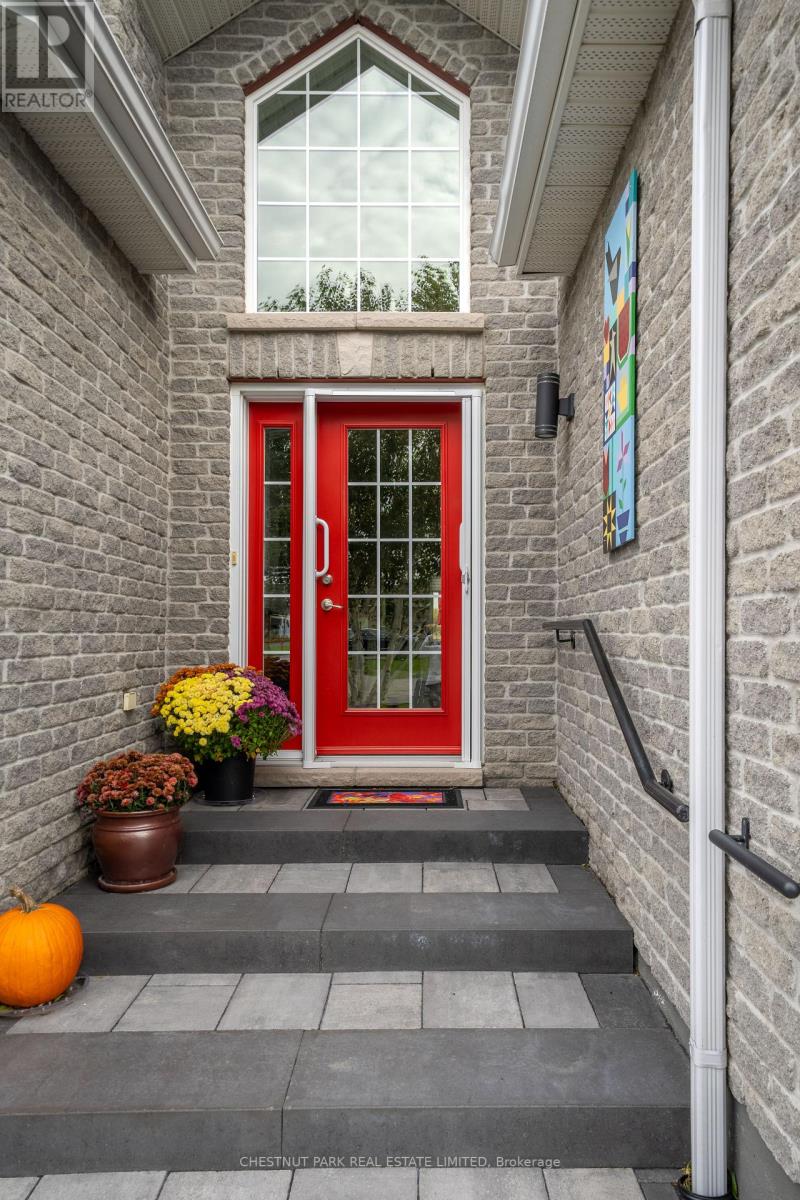 32 MOUNTGROVE CRES