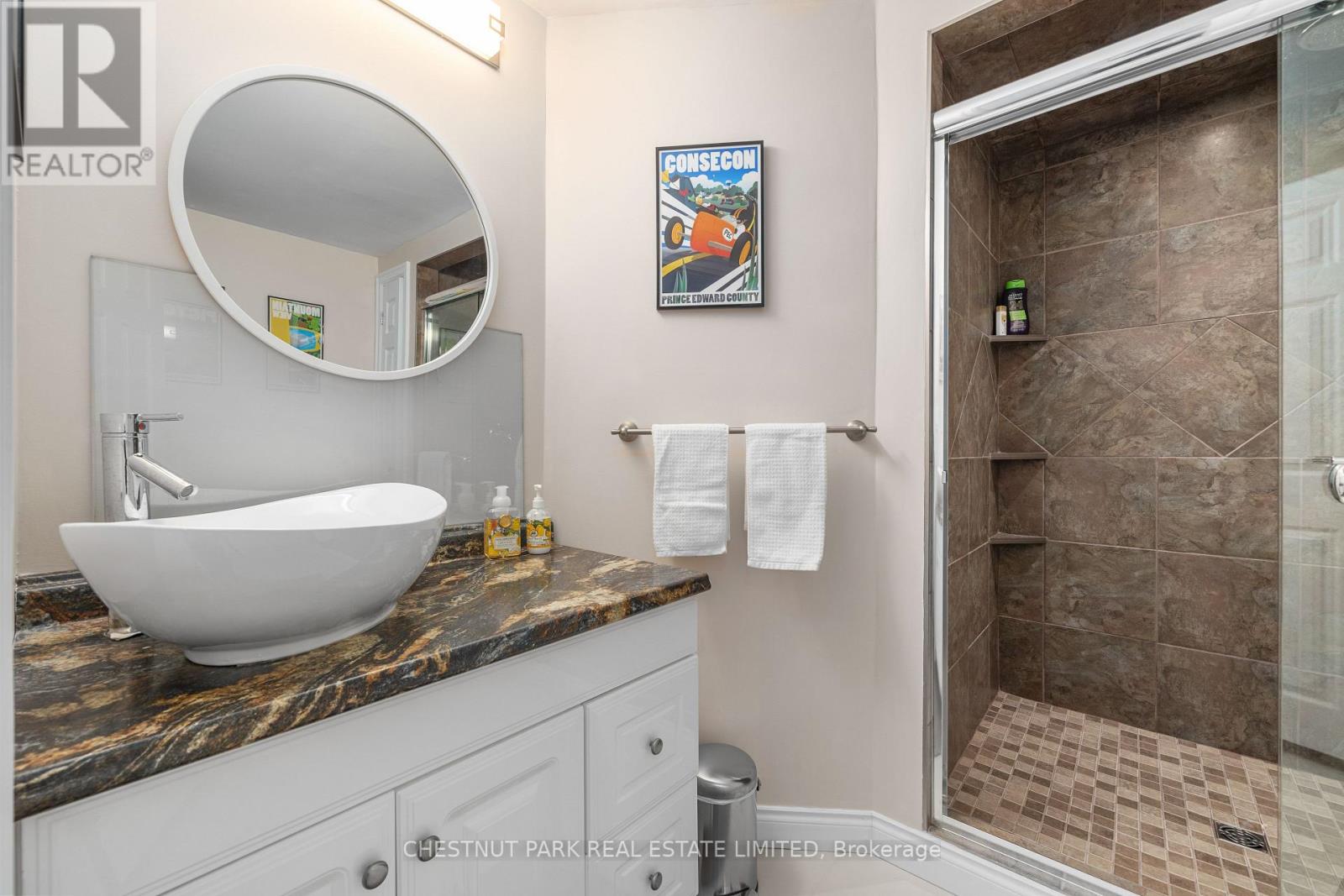 32 MOUNTGROVE CRES