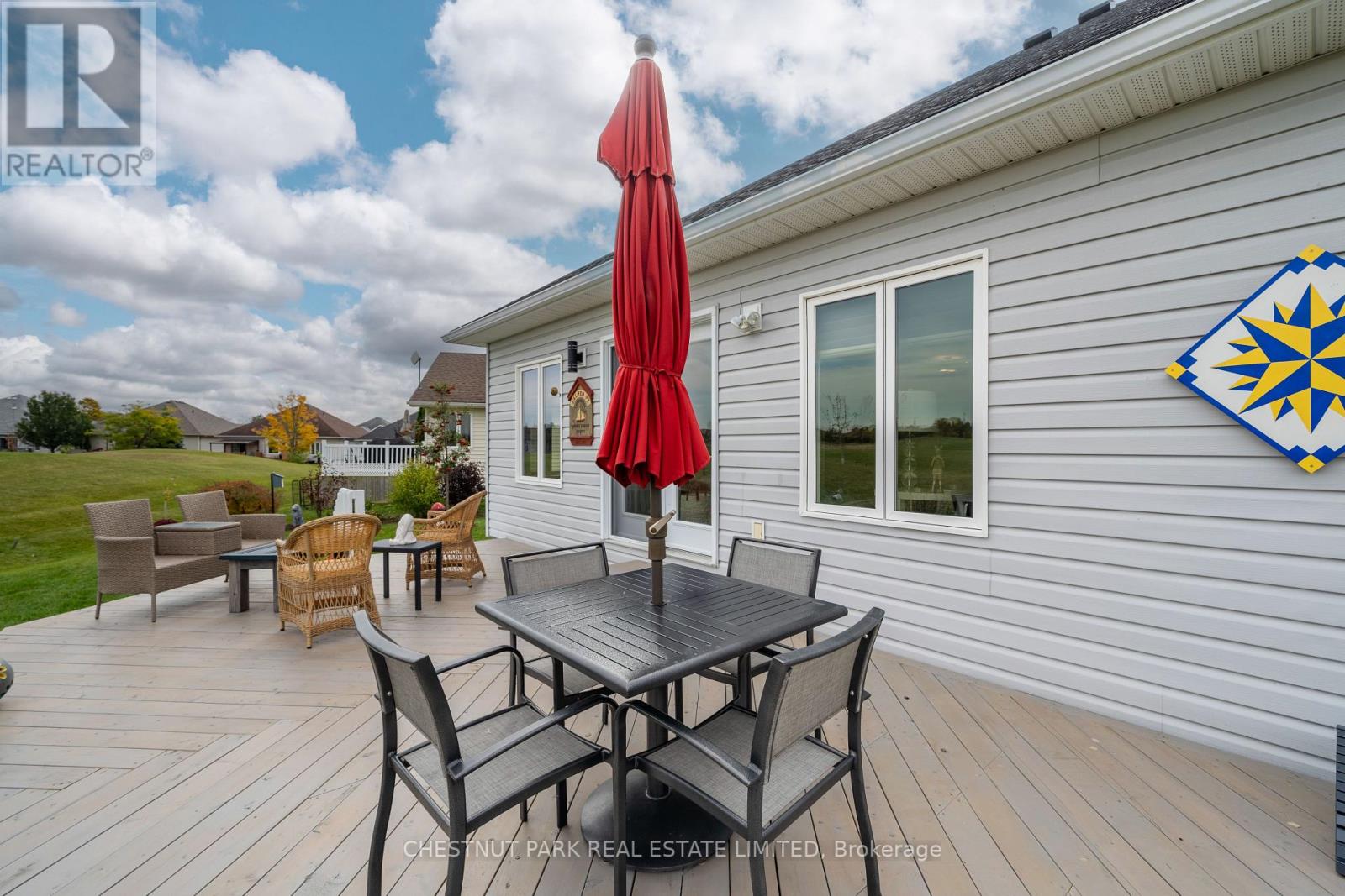 32 MOUNTGROVE CRES