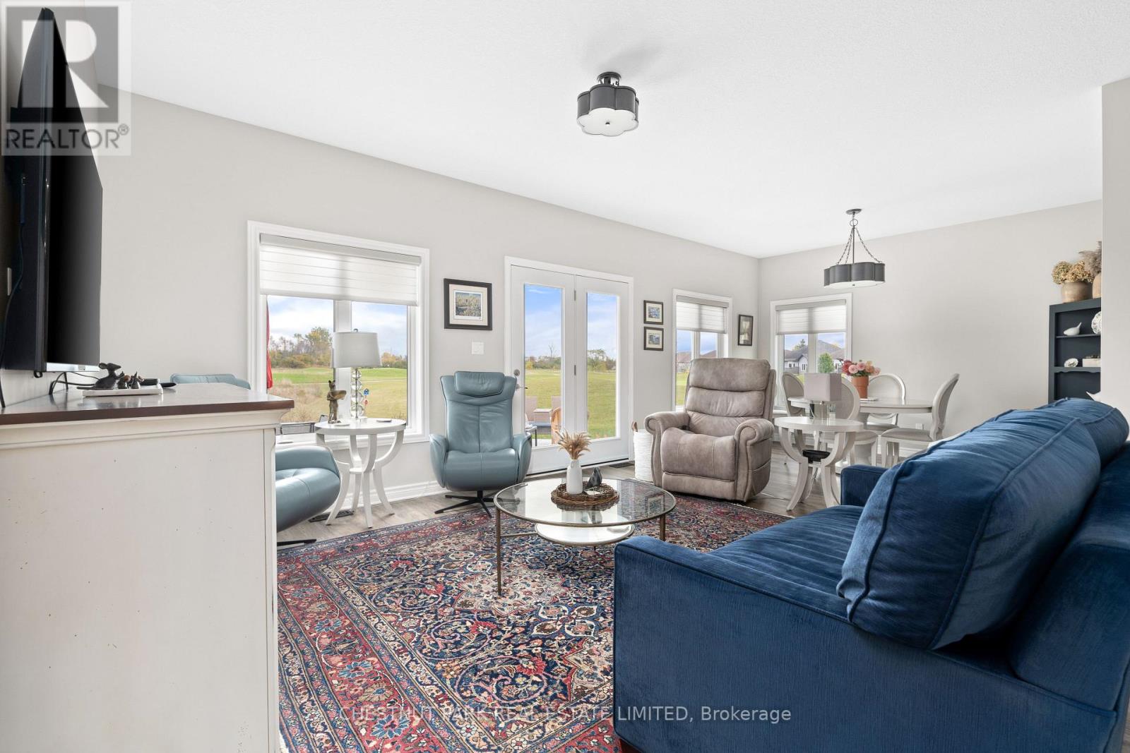 32 MOUNTGROVE CRES