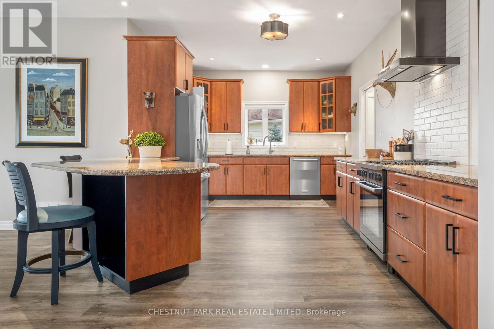 32 MOUNTGROVE CRES