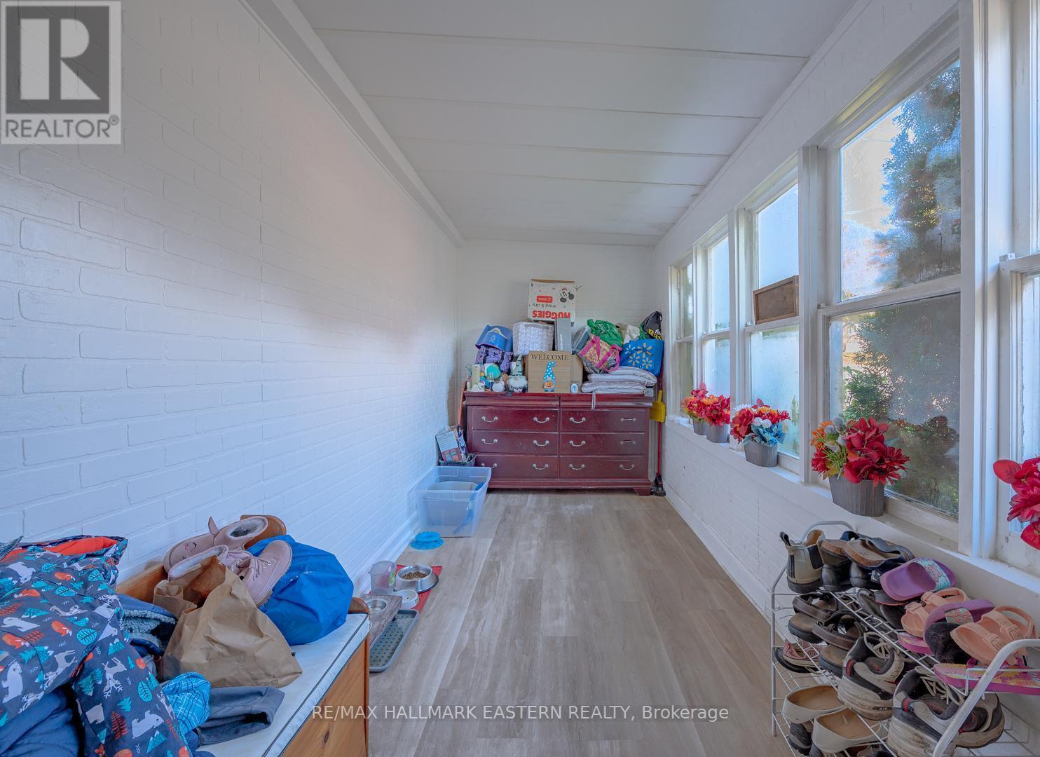 393 BLEECKER AVE