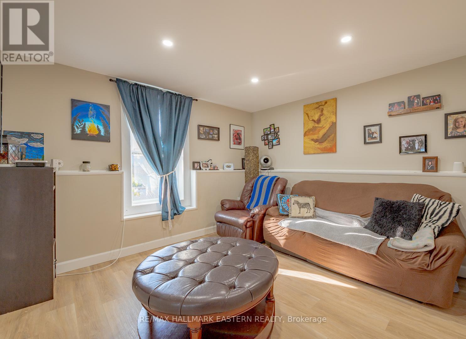 393 BLEECKER AVE