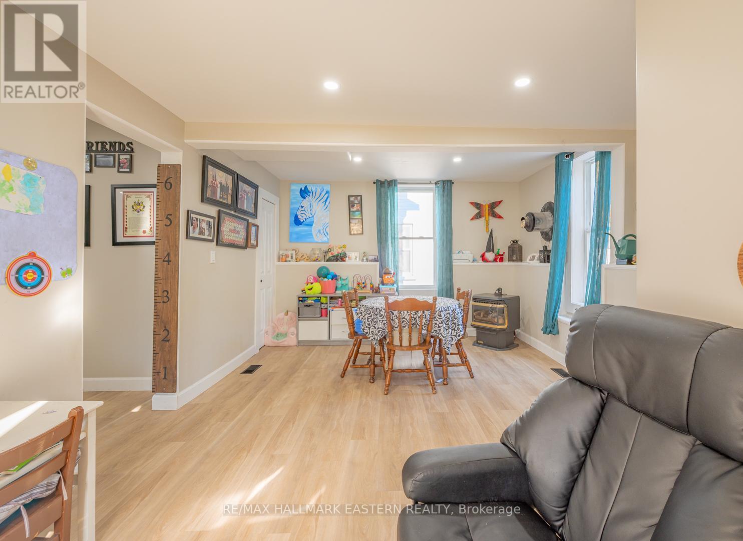 393 BLEECKER AVE