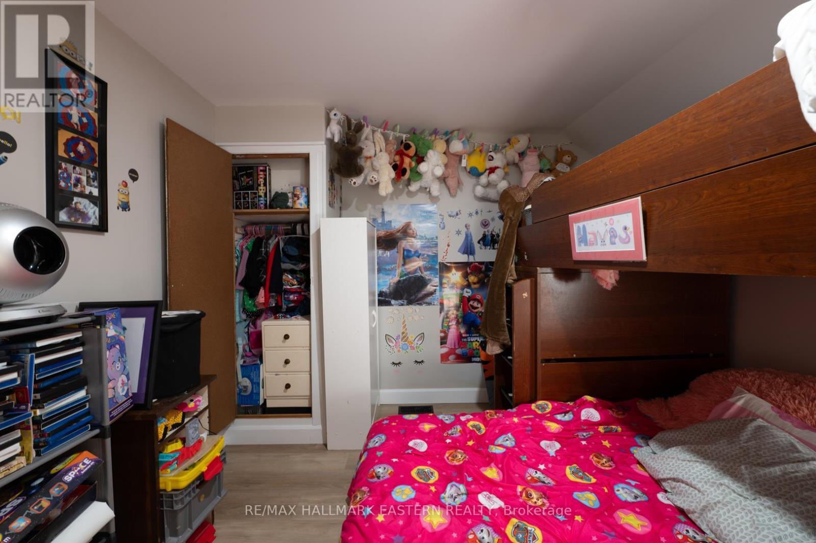 393 BLEECKER AVE