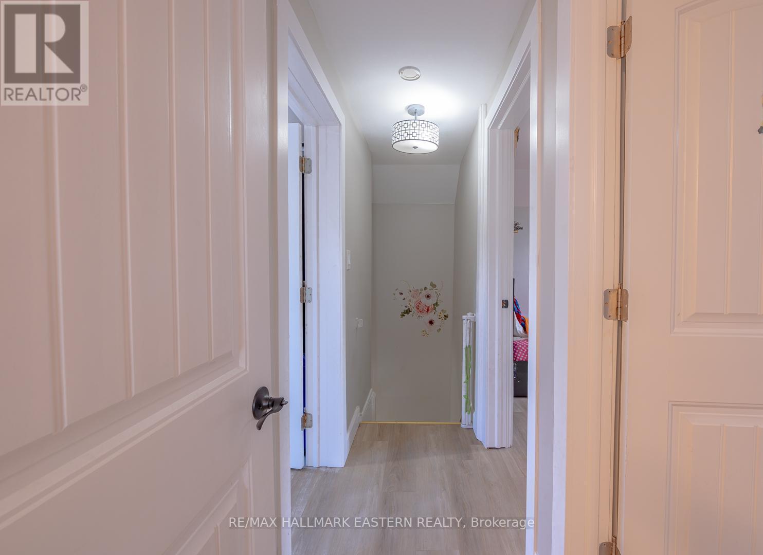 393 BLEECKER AVE